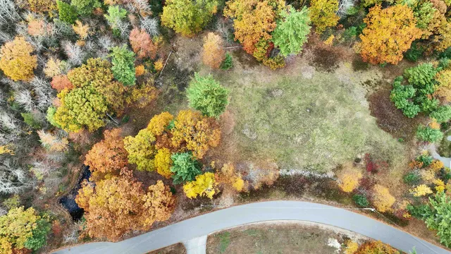 $300,000 | 9 Winterberry Road, Brookline, NH 03033