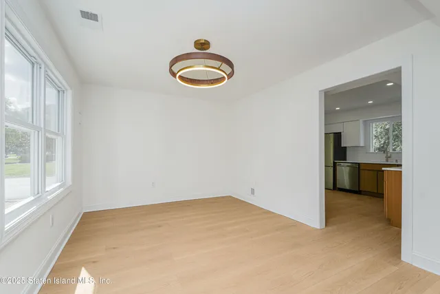 $829,999 | 28 Whittier Drive, Manalapan, NJ 07726