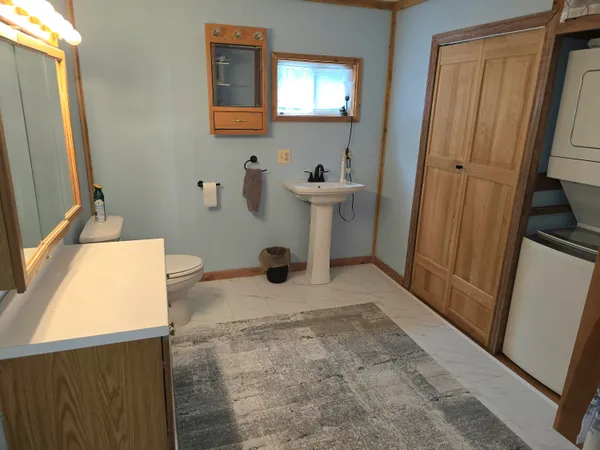 $684,500 | 502 Cedar Lk Road, Millinocket, ME 04462