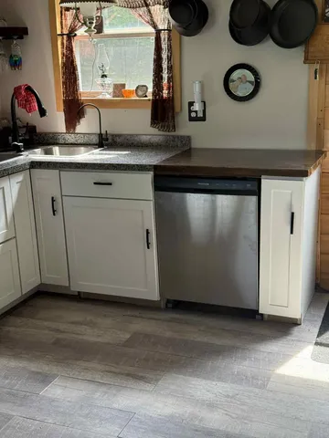 $684,500 | 502 Cedar Lk Road, Millinocket, ME 04462