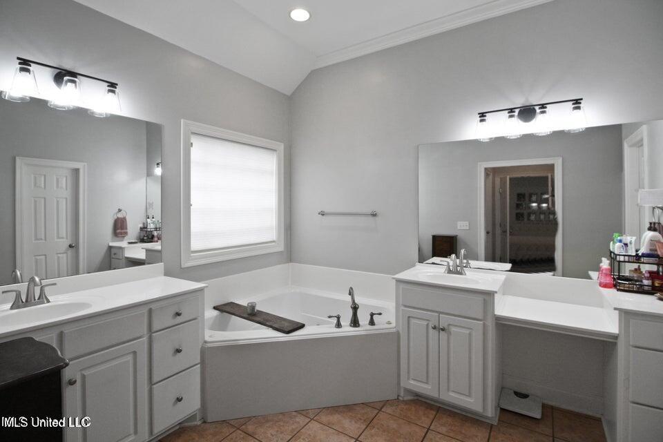 714 Waters Drive Madison, MS 39110 - Photo 6 of 28 20250401125001998564000000-o