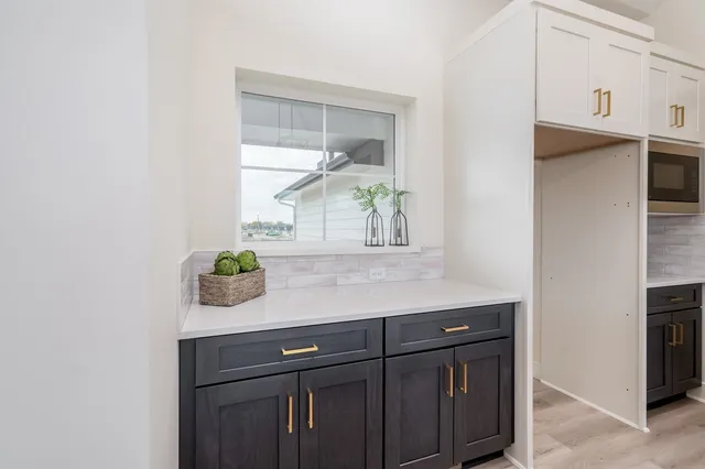 $445,310 | 3132 North Pine Grove Circle, Wichita, KS 67205