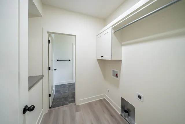 $445,310 | 3132 North Pine Grove Circle, Wichita, KS 67205