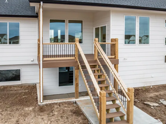 $445,310 | 3132 North Pine Grove Circle, Wichita, KS 67205