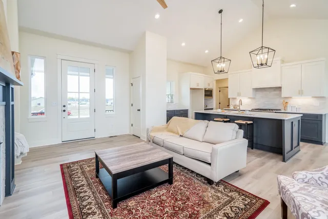 $445,310 | 3132 North Pine Grove Circle, Wichita, KS 67205