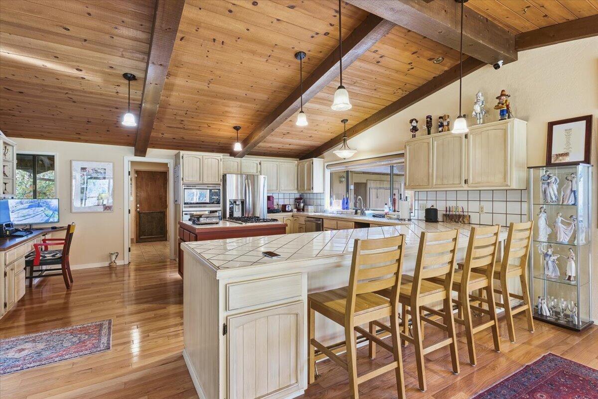 1407 Upper River Road Gold Hill, OR 97525 - Photo 14 of 58