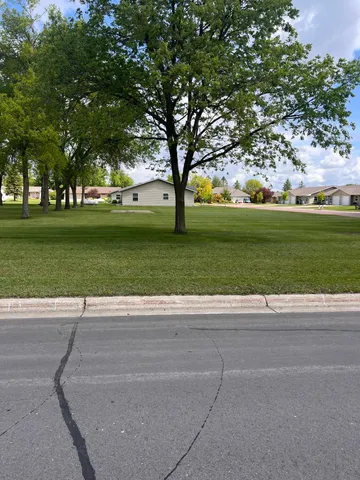 $11,000 | 101-103 Kent Street North, Lake Benton, MN 56149