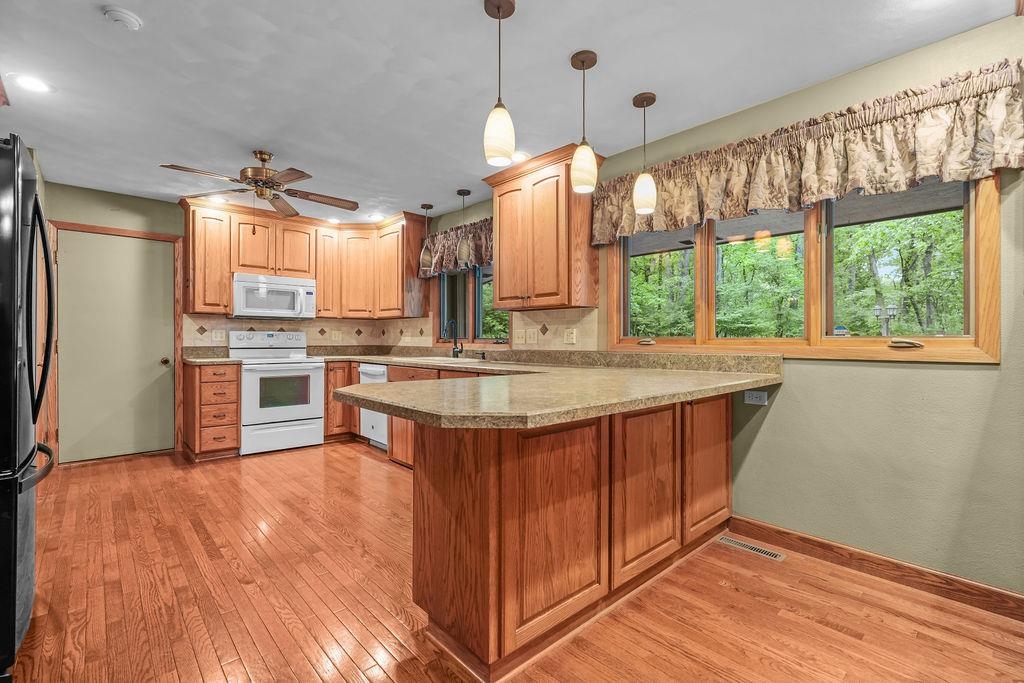 10876 Crockett Road Roscoe, IL 61073 - Photo 12 of 58