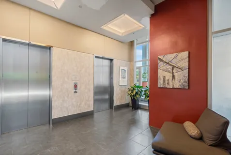 $385,000 | 737 West Washington Boulevard, Unit 3406, Chicago, IL 60661