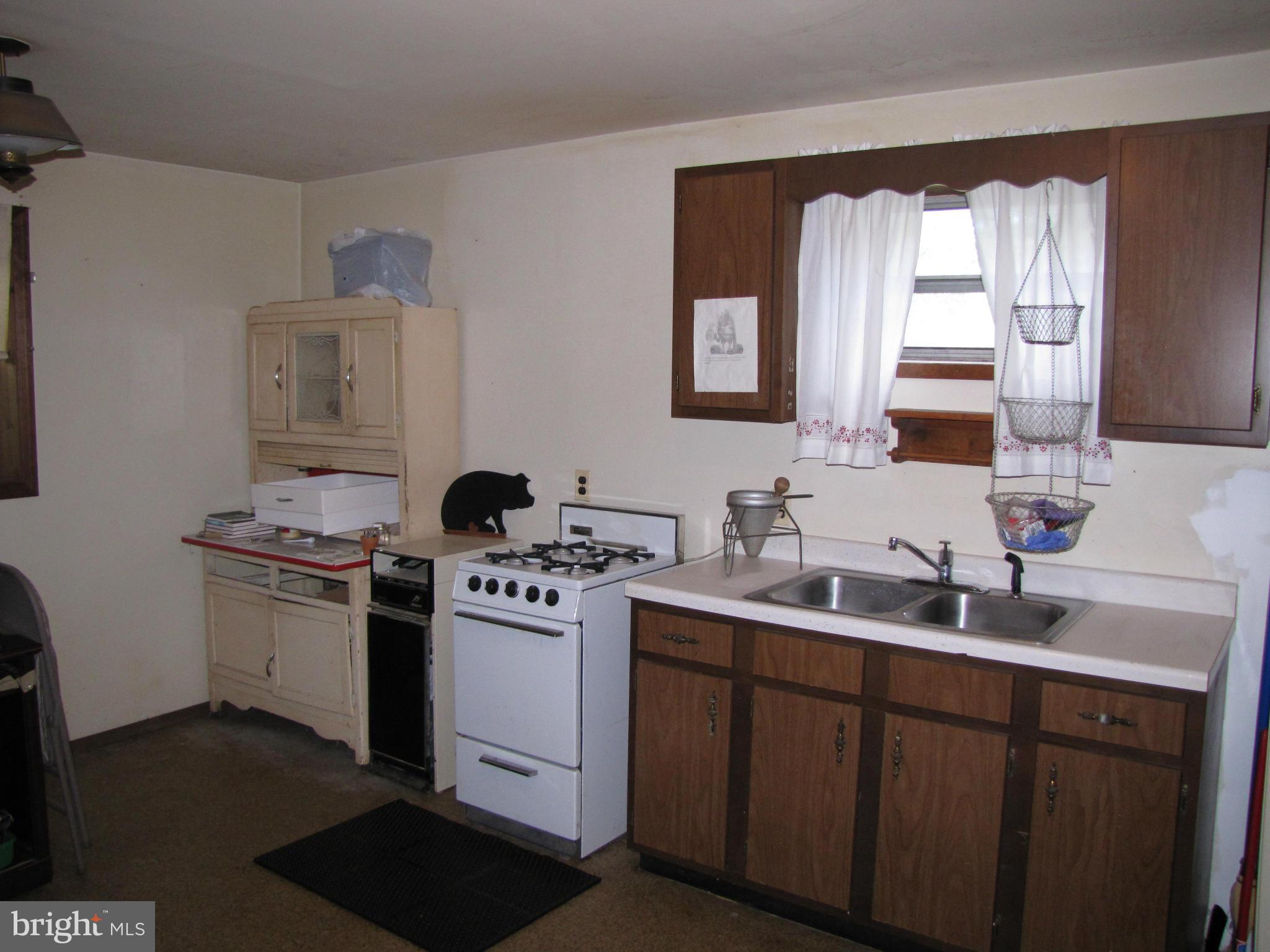 6033 Georgetown Road Broad Run, VA 20137 - Photo 14 of 30 Interior (General)