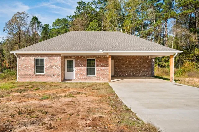 $290,000 | 312 Walker Gravel Pit, Dry Prong, LA 71423
