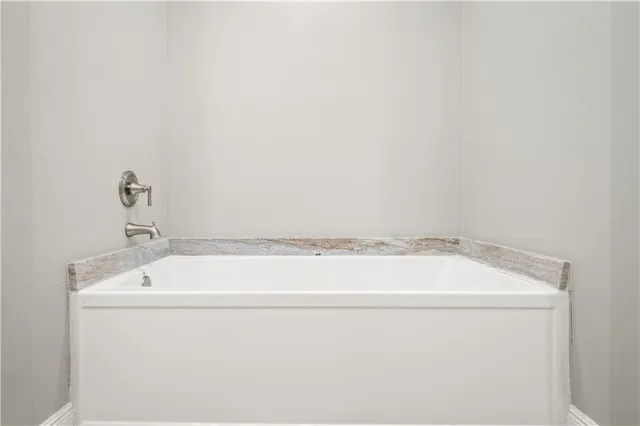 $290,000 | 312 Walker Gravel Pit, Dry Prong, LA 71423