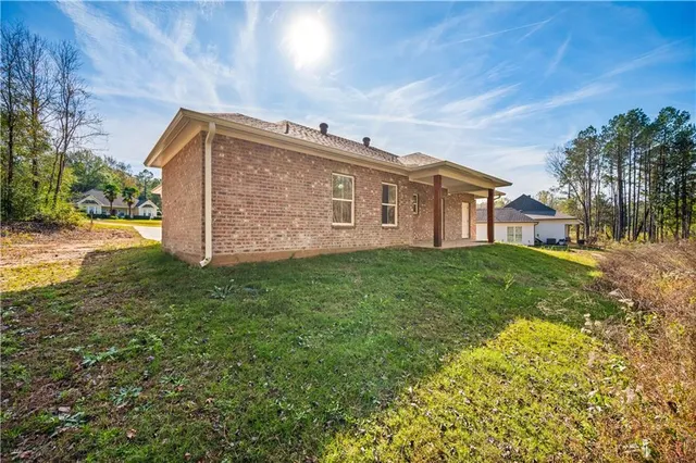 $290,000 | 312 Walker Gravel Pit, Dry Prong, LA 71423