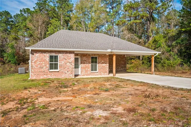 $290,000 | 312 Walker Gravel Pit, Dry Prong, LA 71423