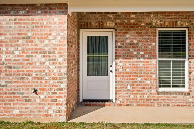 $290,000 | 312 Walker Gravel Pit, Dry Prong, LA 71423