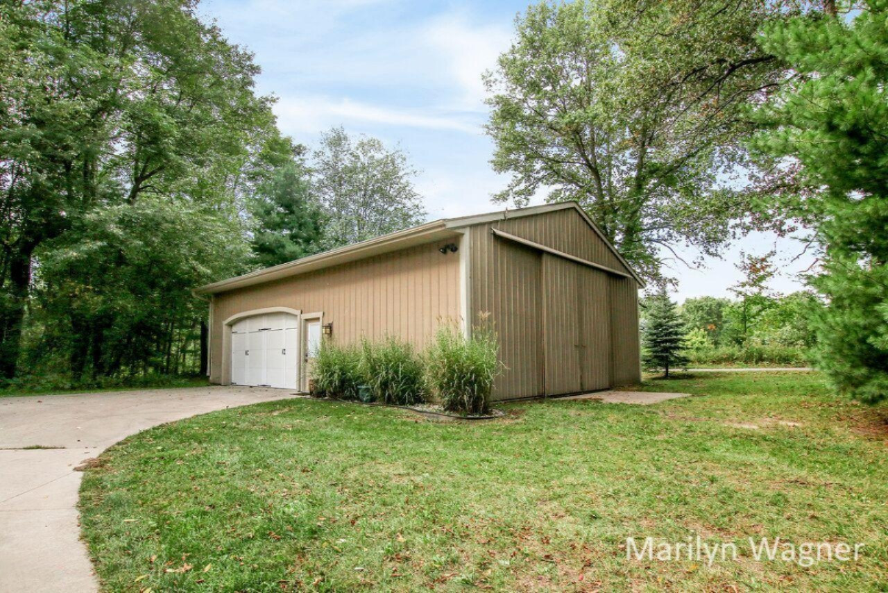 8760 Whitneyville Avenue Southeast Alto, MI 49302 - Photo 35 of 38 barn