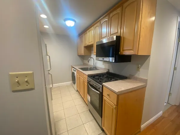 $2,950 | 114 Magazine Street, Unit 2, Cambridge, MA 02139