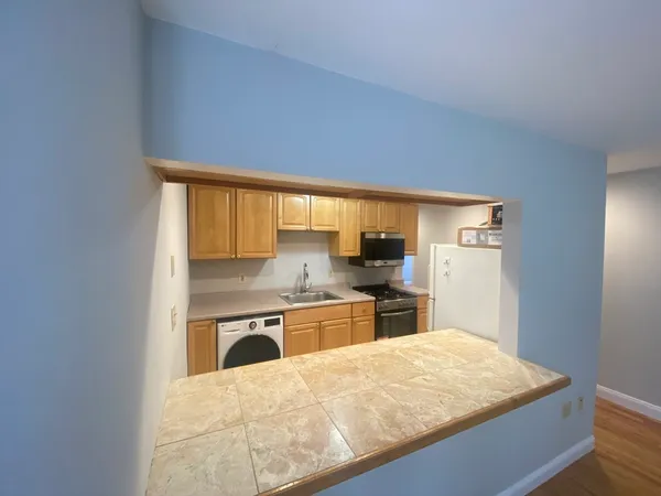 $2,950 | 114 Magazine Street, Unit 2, Cambridge, MA 02139