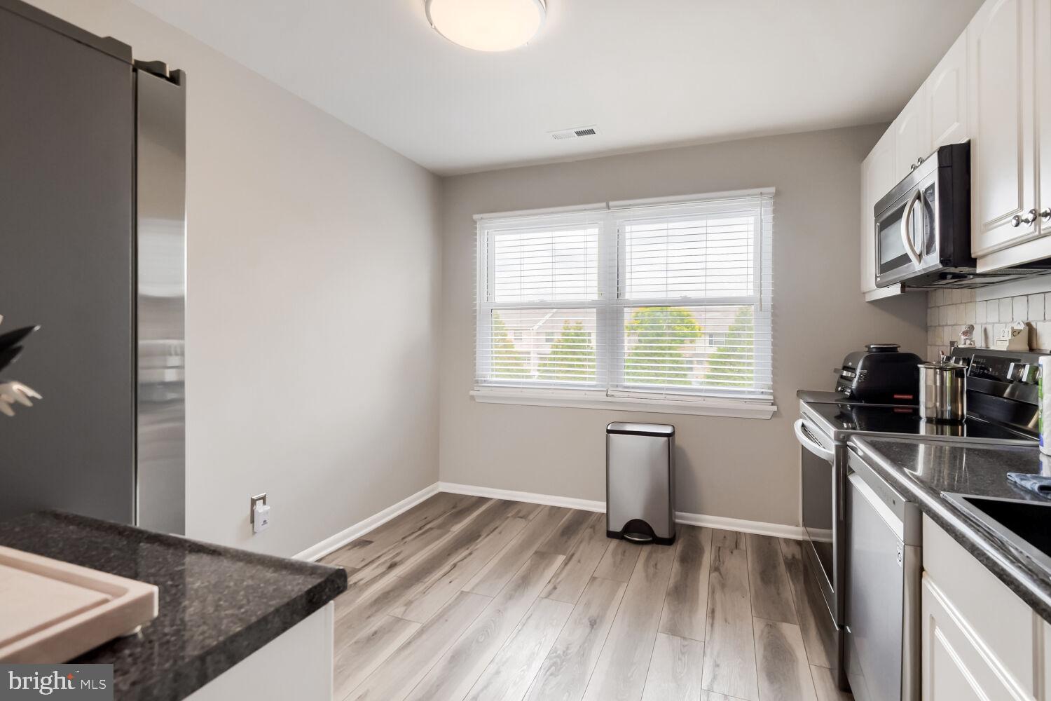 8 Juliet Lane, Unit 304 Nottingham, MD 21236 - Photo 6 of 12 Kitchen
