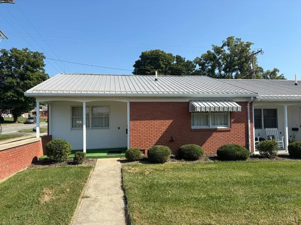 $140,000 | 224 South East Street, Unit 1, Hillsboro, OH 45133