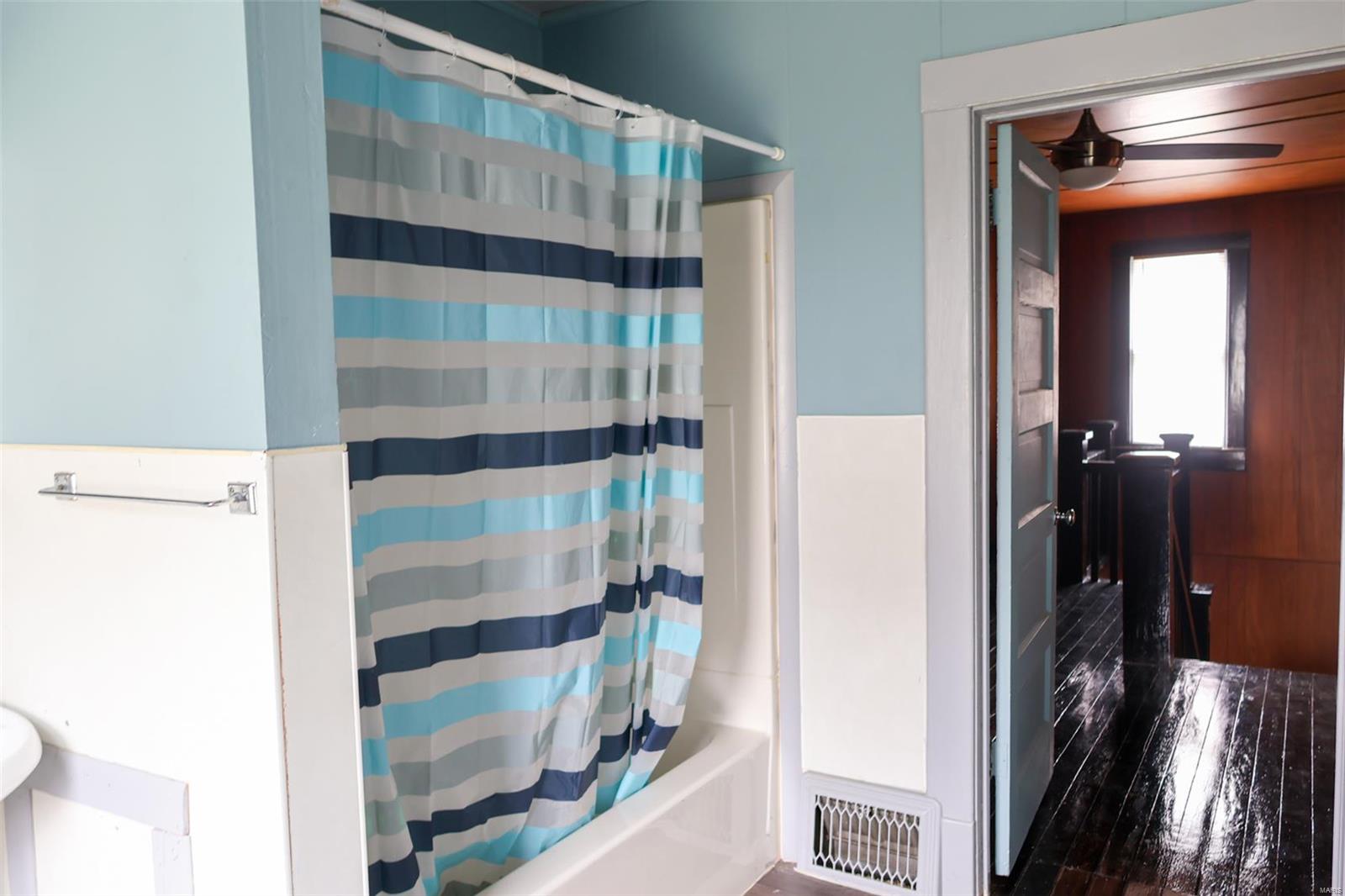 927 West End Place Moberly, MO 65270 - Photo 13 of 20