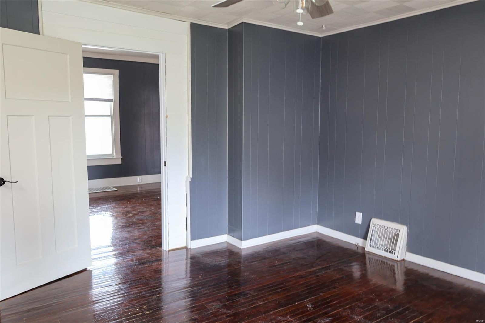 927 West End Place Moberly, MO 65270 - Photo 9 of 20