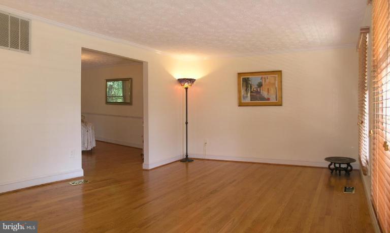 12611 Bayard Drive Reston, VA 20191 - Photo 10 of 30 Living Room #2