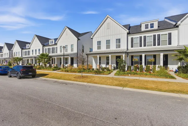 $308,000 | 131 Summer Tanager Drive, Ravenel, SC 29470