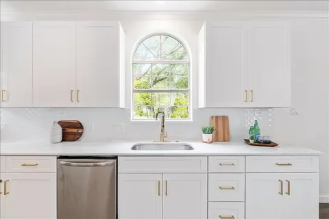 $849,000 | 201 Timpanagos Drive, Lakeway, TX 78734