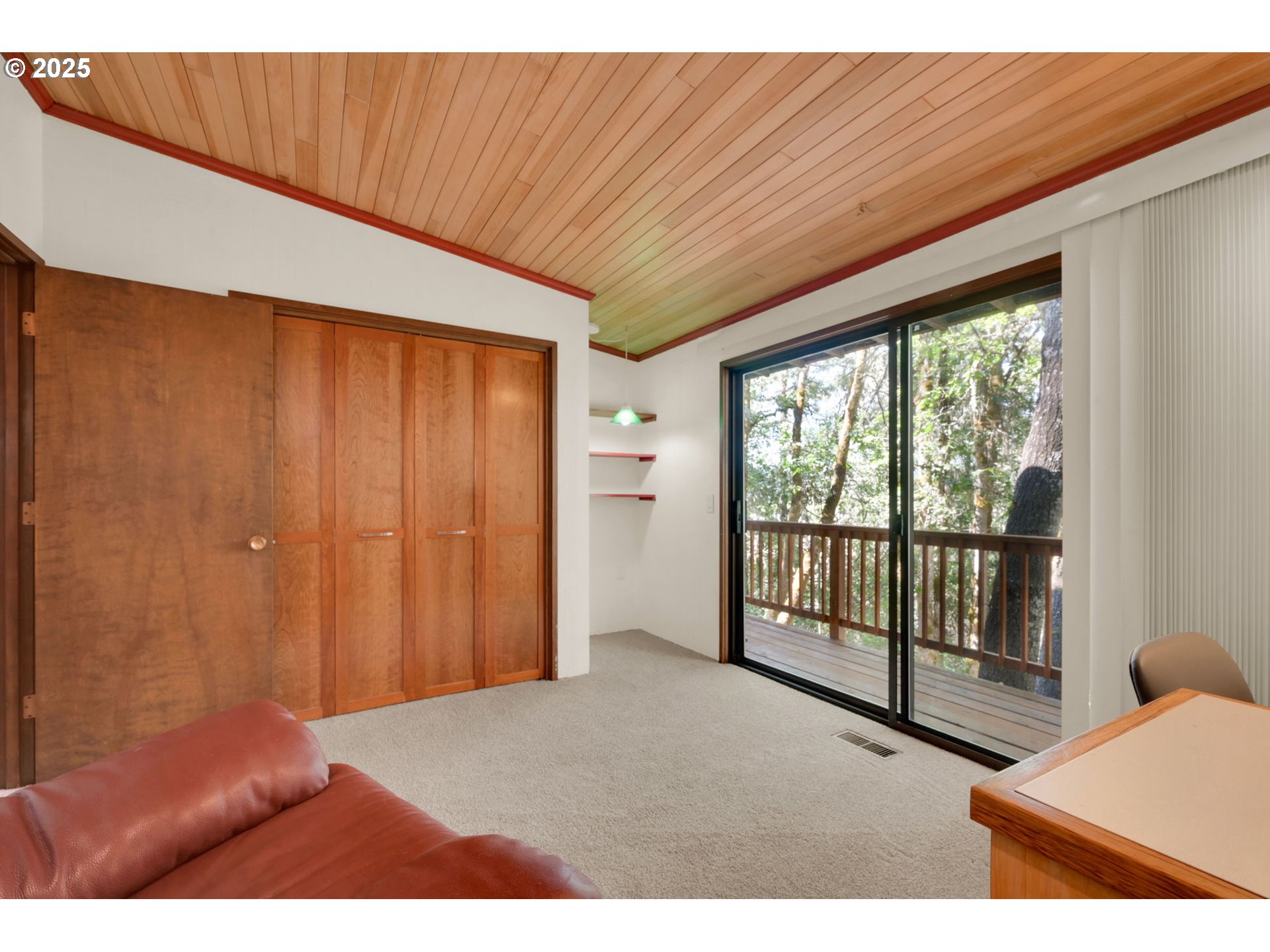 28291 Gimpl Hill Road Eugene, OR 97402 - Photo 13 of 44 Gallery Image 13