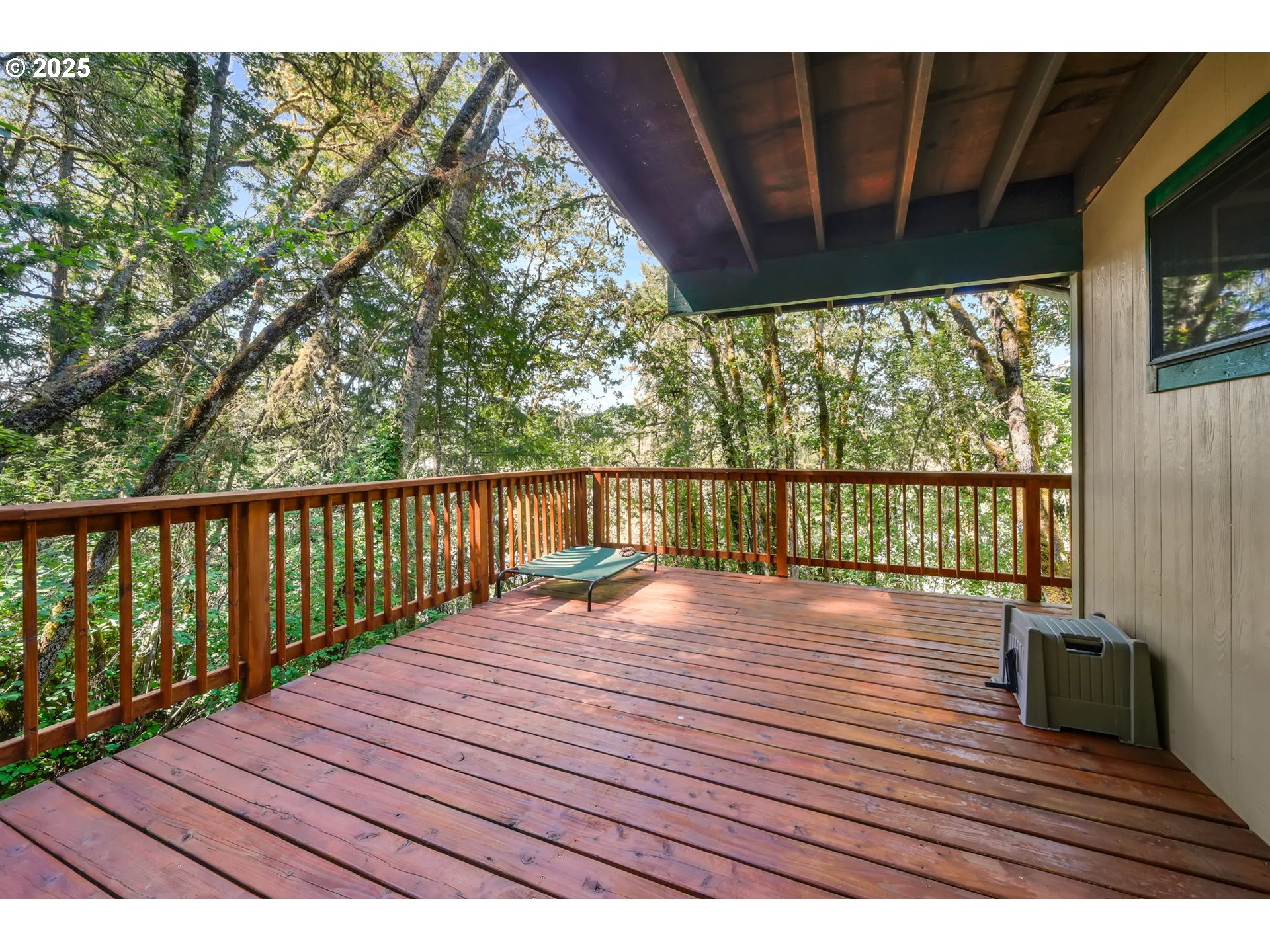 28291 Gimpl Hill Road Eugene, OR 97402 - Photo 21 of 44 Gallery Image 21