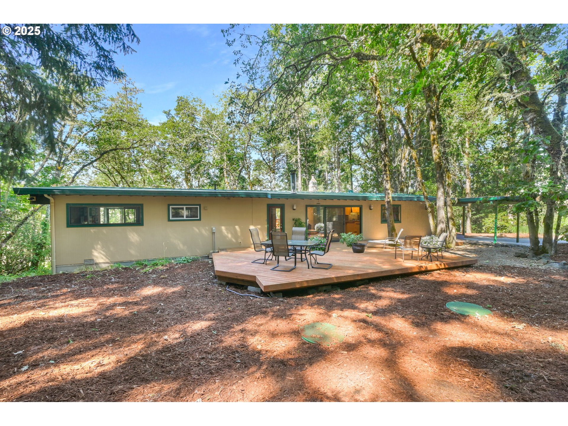 28291 Gimpl Hill Road Eugene, OR 97402 - Photo 25 of 44 Gallery Image 25