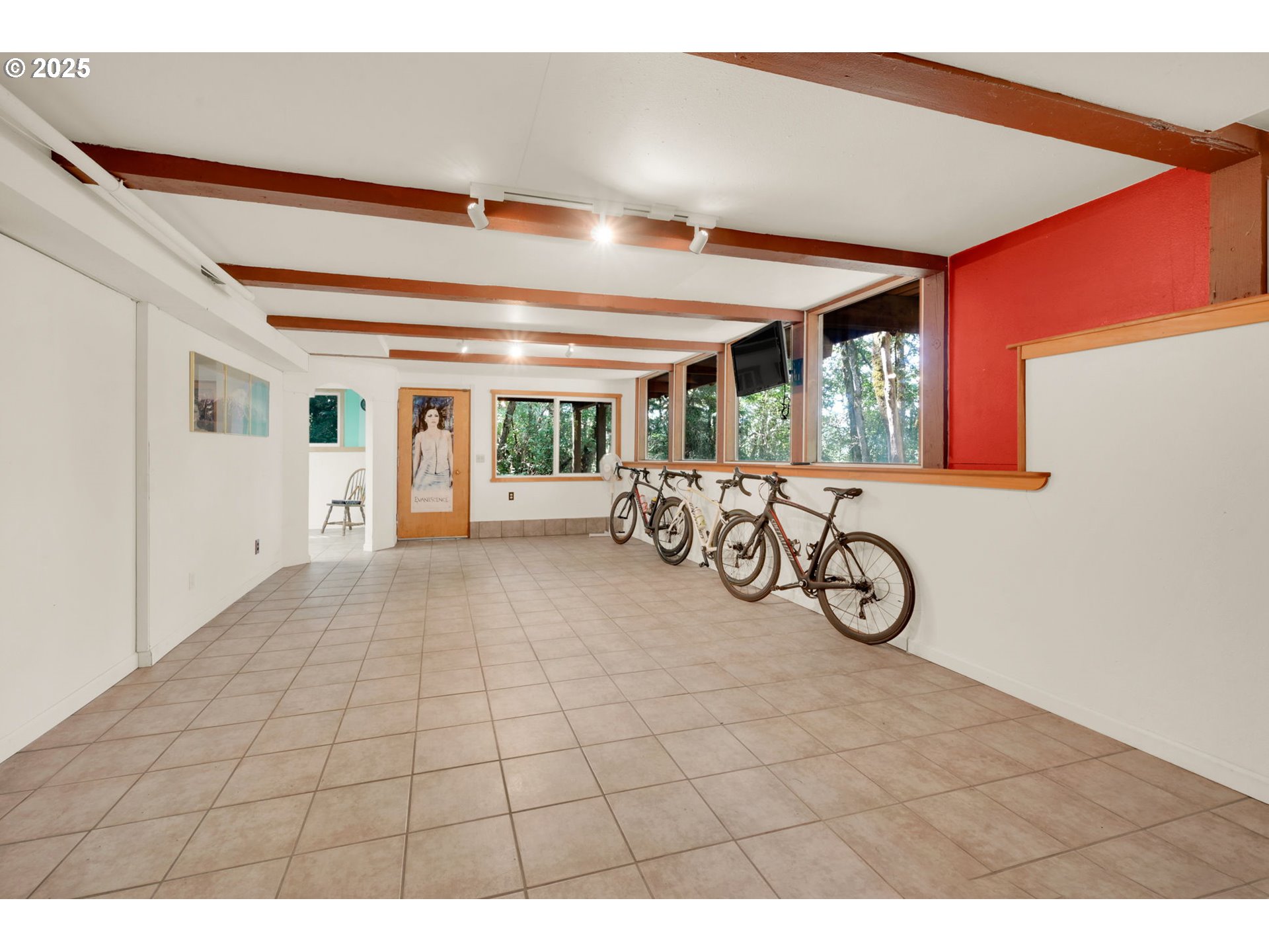 28291 Gimpl Hill Road Eugene, OR 97402 - Photo 28 of 44 Gallery Image 28
