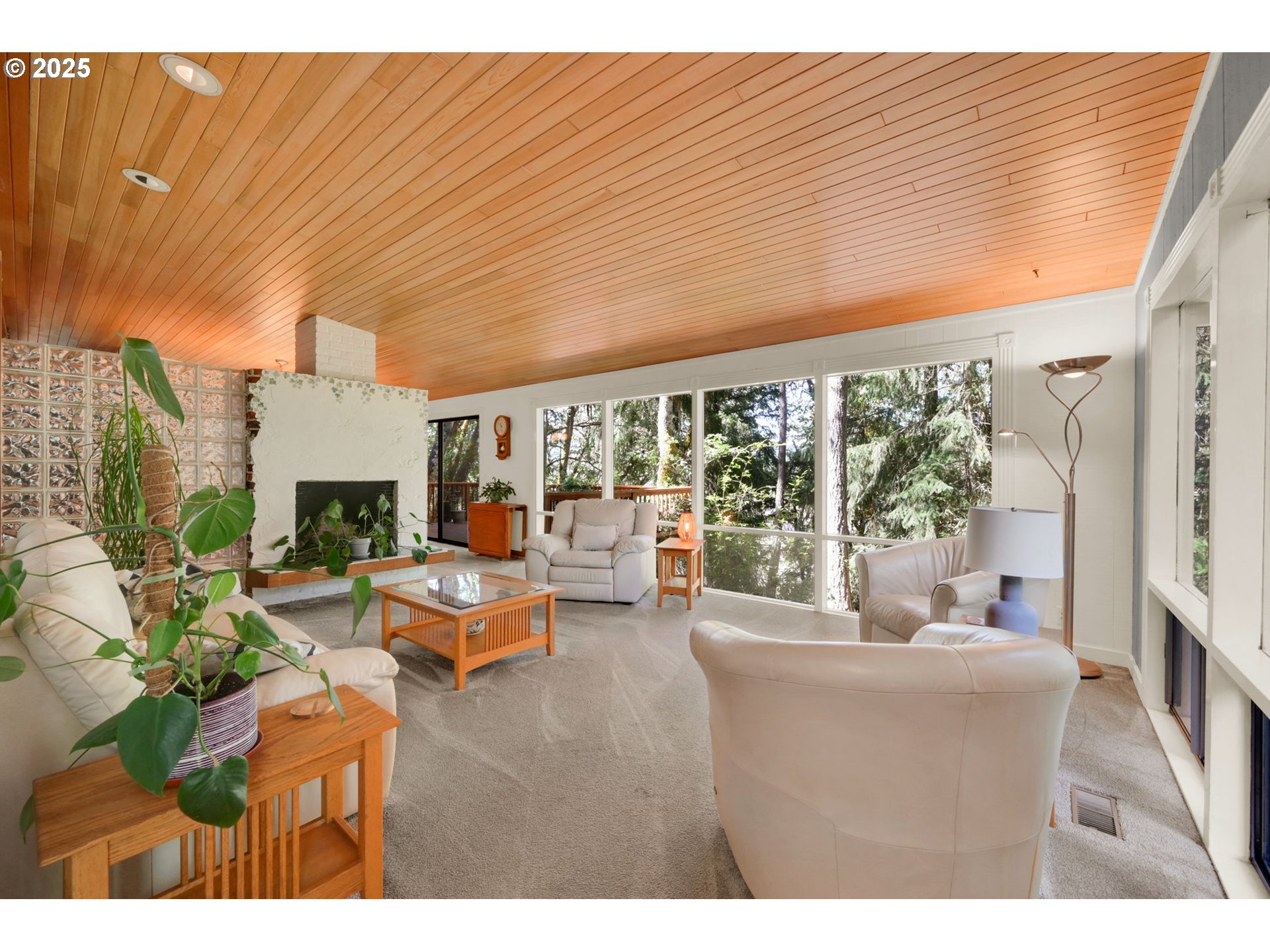 28291 Gimpl Hill Road Eugene, OR 97402 - Photo 3 of 44 Gallery Image 3