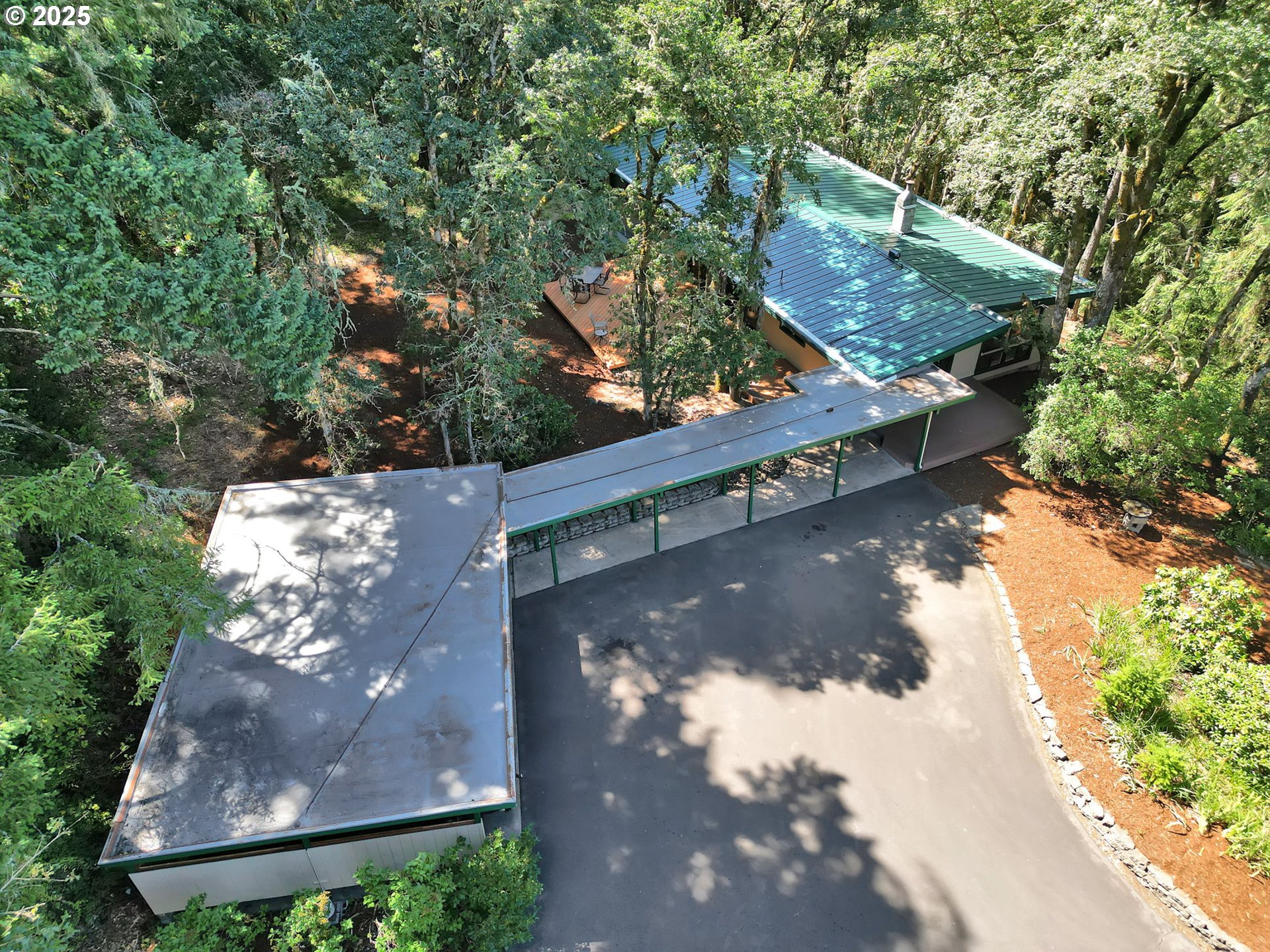 28291 Gimpl Hill Road Eugene, OR 97402 - Photo 31 of 44 Gallery Image 31