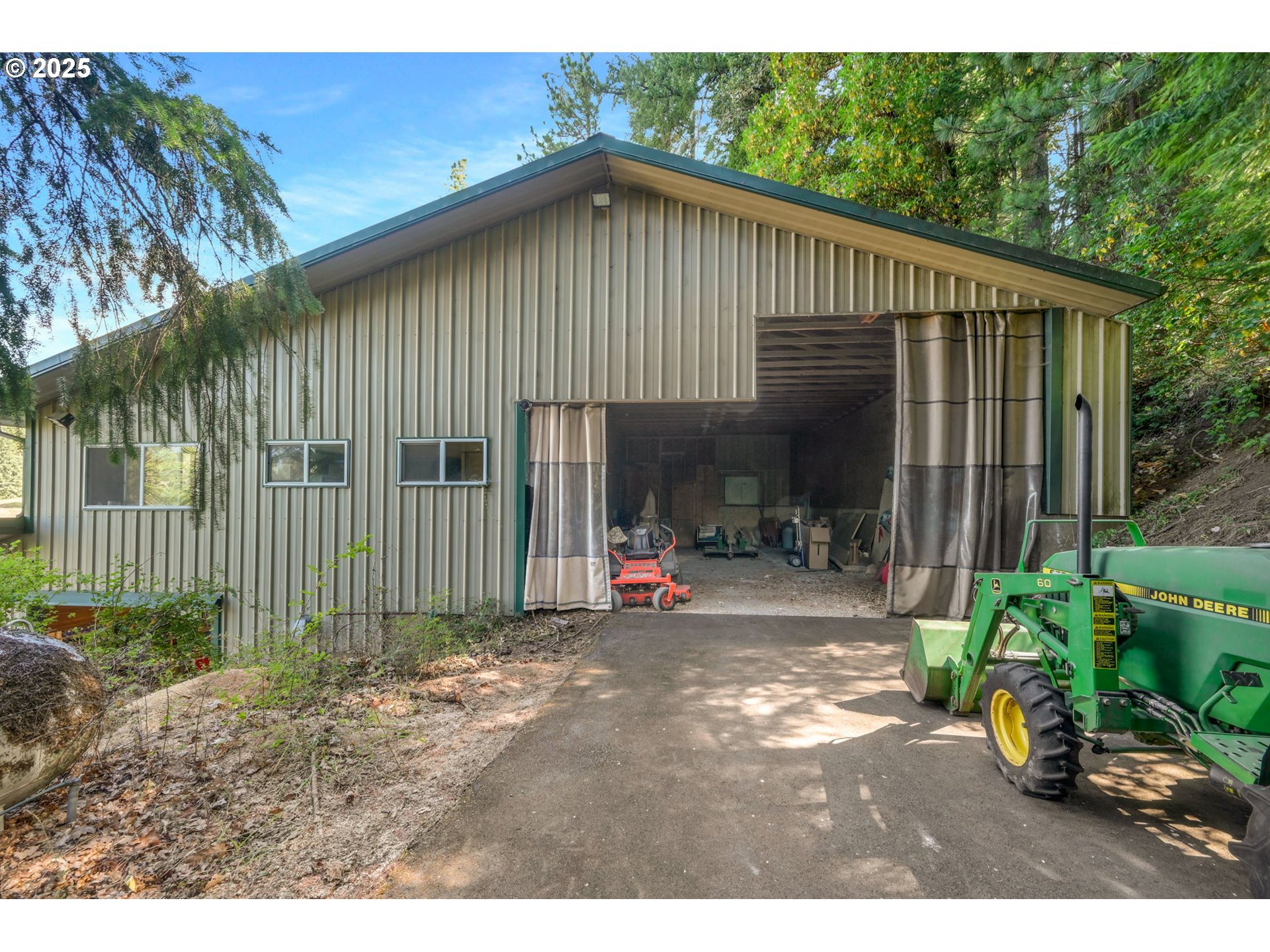 28291 Gimpl Hill Road Eugene, OR 97402 - Photo 38 of 44 Gallery Image 38