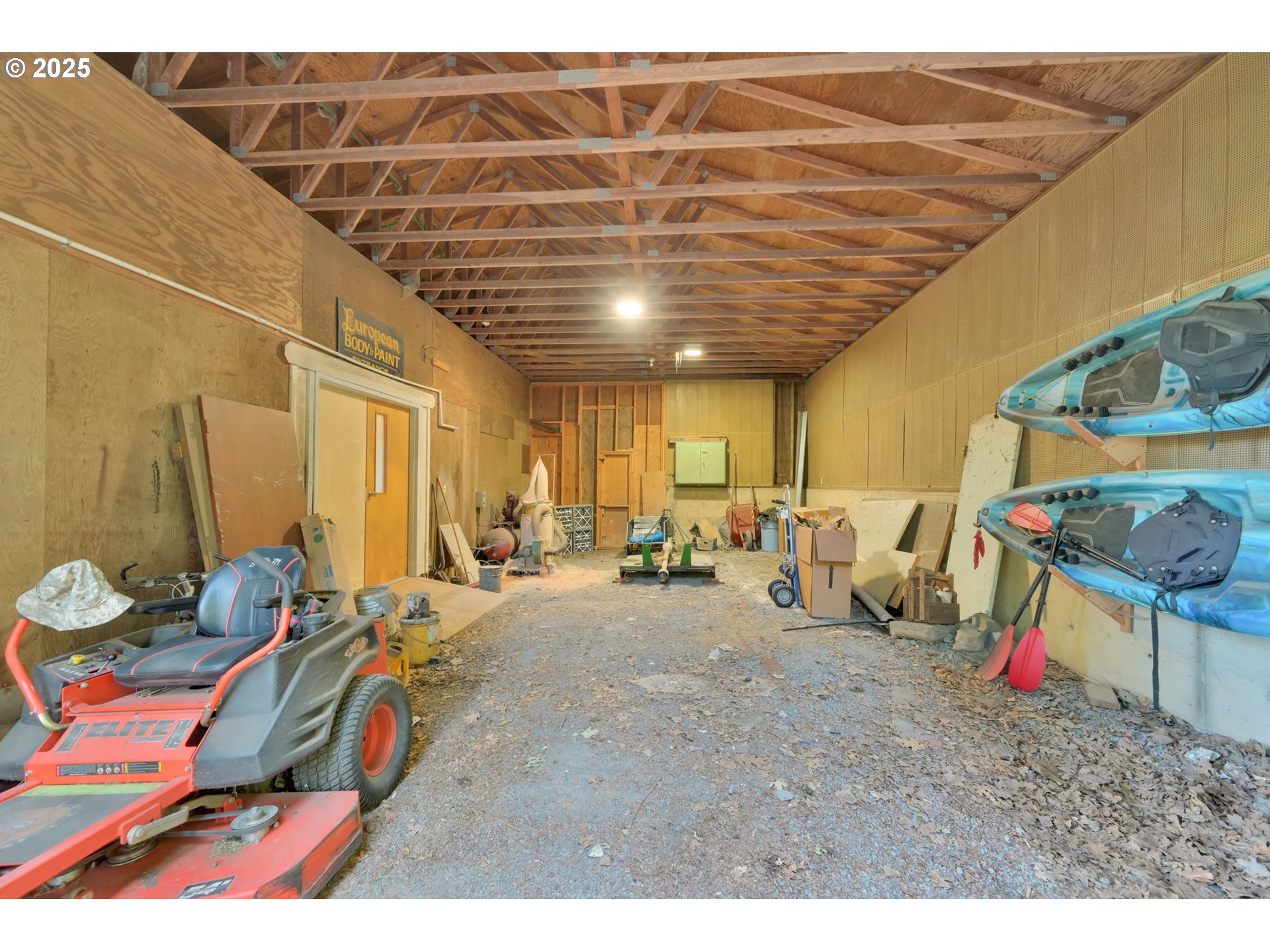 28291 Gimpl Hill Road Eugene, OR 97402 - Photo 39 of 44 Gallery Image 39
