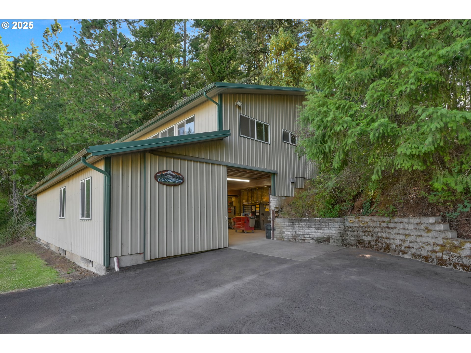 28291 Gimpl Hill Road Eugene, OR 97402 - Photo 44 of 44 Gallery Image 44