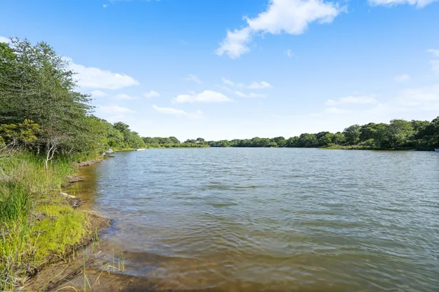 $7,950,000 | 6 Jane's Cove Road, Edgartown, MA 02539