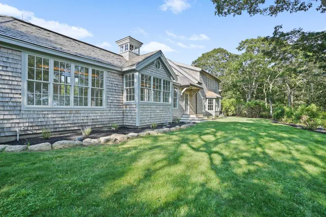 $7,950,000 | 6 Jane's Cove Road, Edgartown, MA 02539