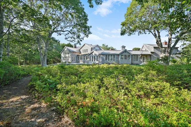 $7,950,000 | 6 Jane's Cove Road, Edgartown, MA 02539