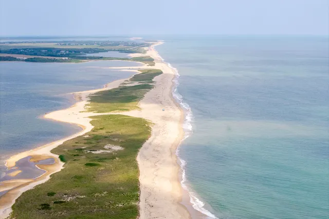 $7,950,000 | 6 Jane's Cove Road, Edgartown, MA 02539