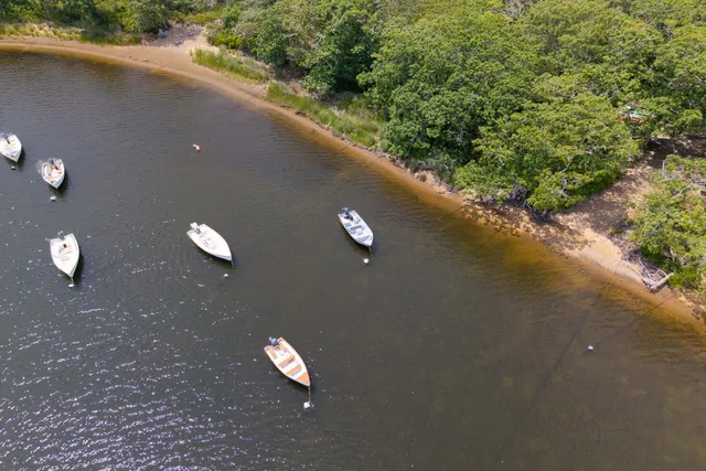 $7,950,000 | 6 Jane's Cove Road, Edgartown, MA 02539