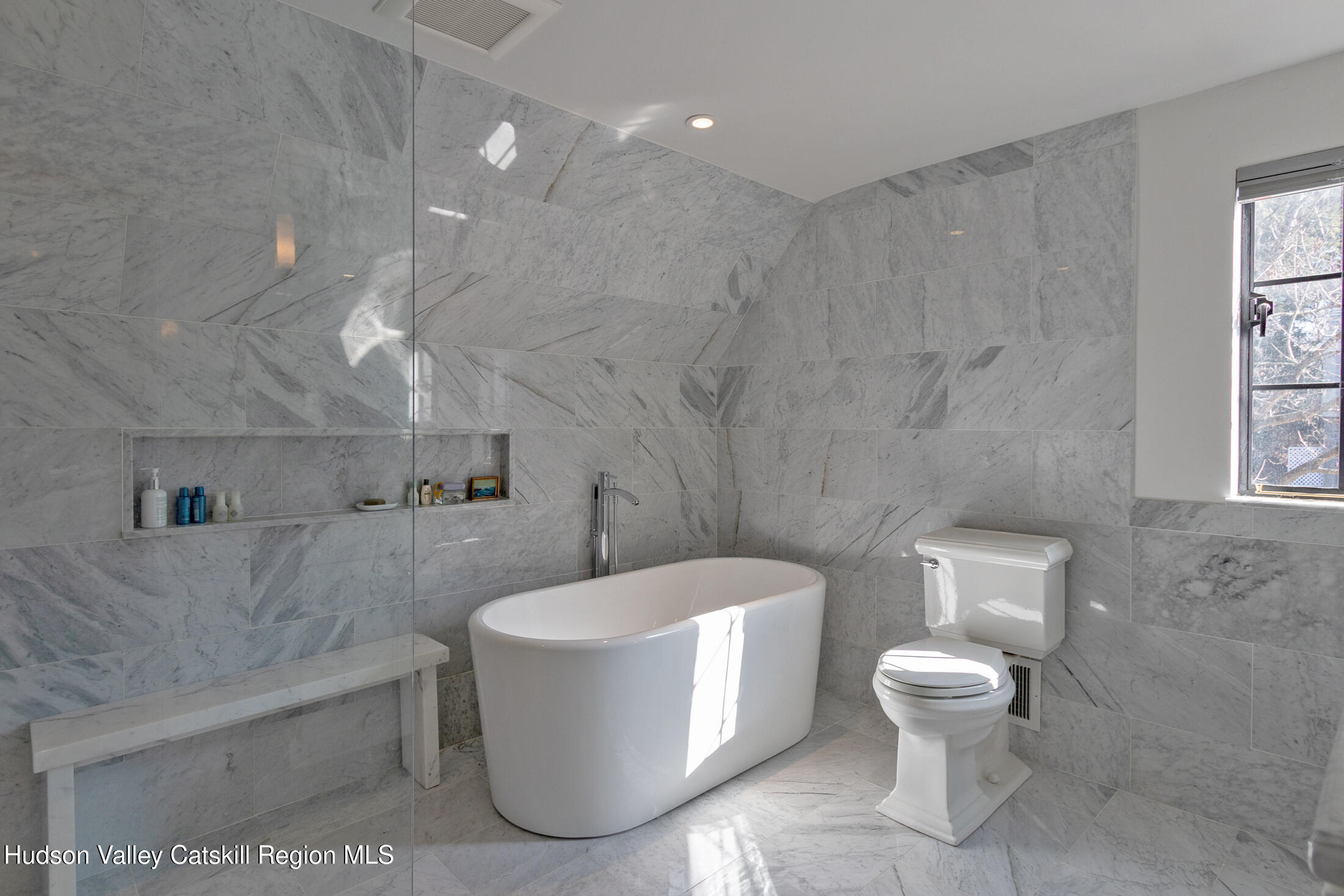 1 West Winding Road Poughkeepsie, NY 12601 - Photo 25 of 40 1 W Winding Rd-34