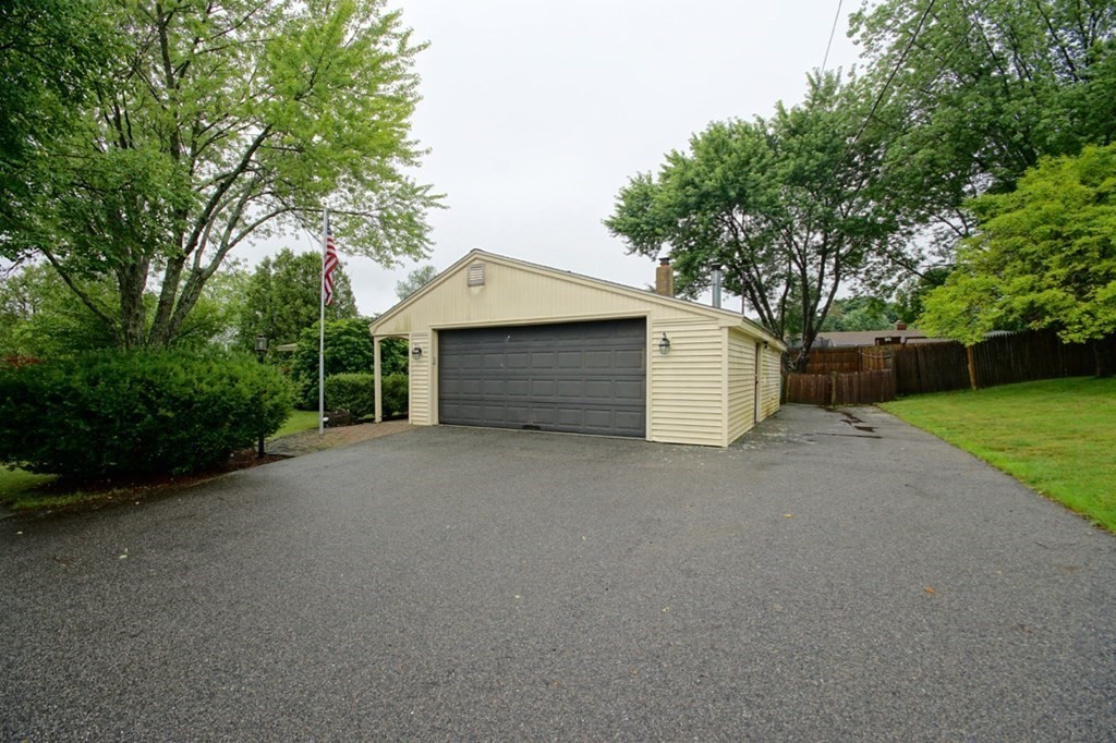 60 Amherst Road Beverly, MA 01915 - Photo 3 of 32 Gallery Image 3