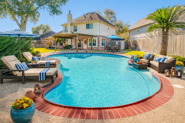 $375,000 | 10806 Shell Creek Court, Houston, TX 77064