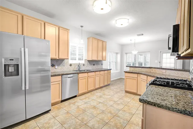 $375,000 | 10806 Shell Creek Court, Houston, TX 77064