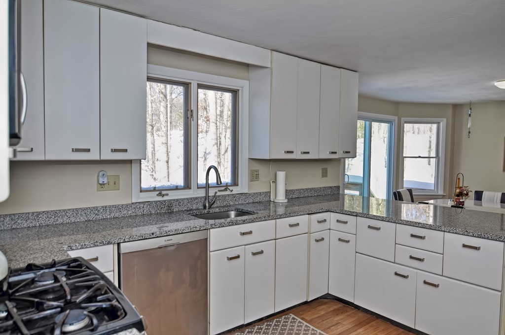 15 Heather Way Sharon, MA 02067 - Photo 5 of 27 Gallery Image 5