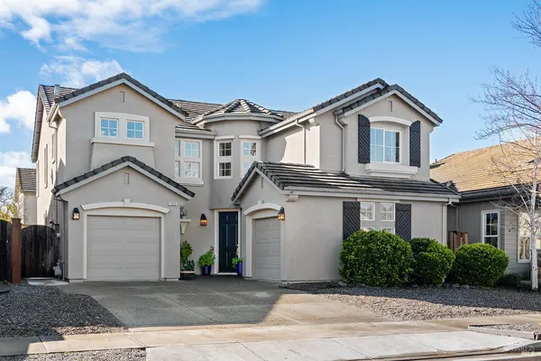 $940,000 | 1332 Eagle Drive, Windsor, CA 95492