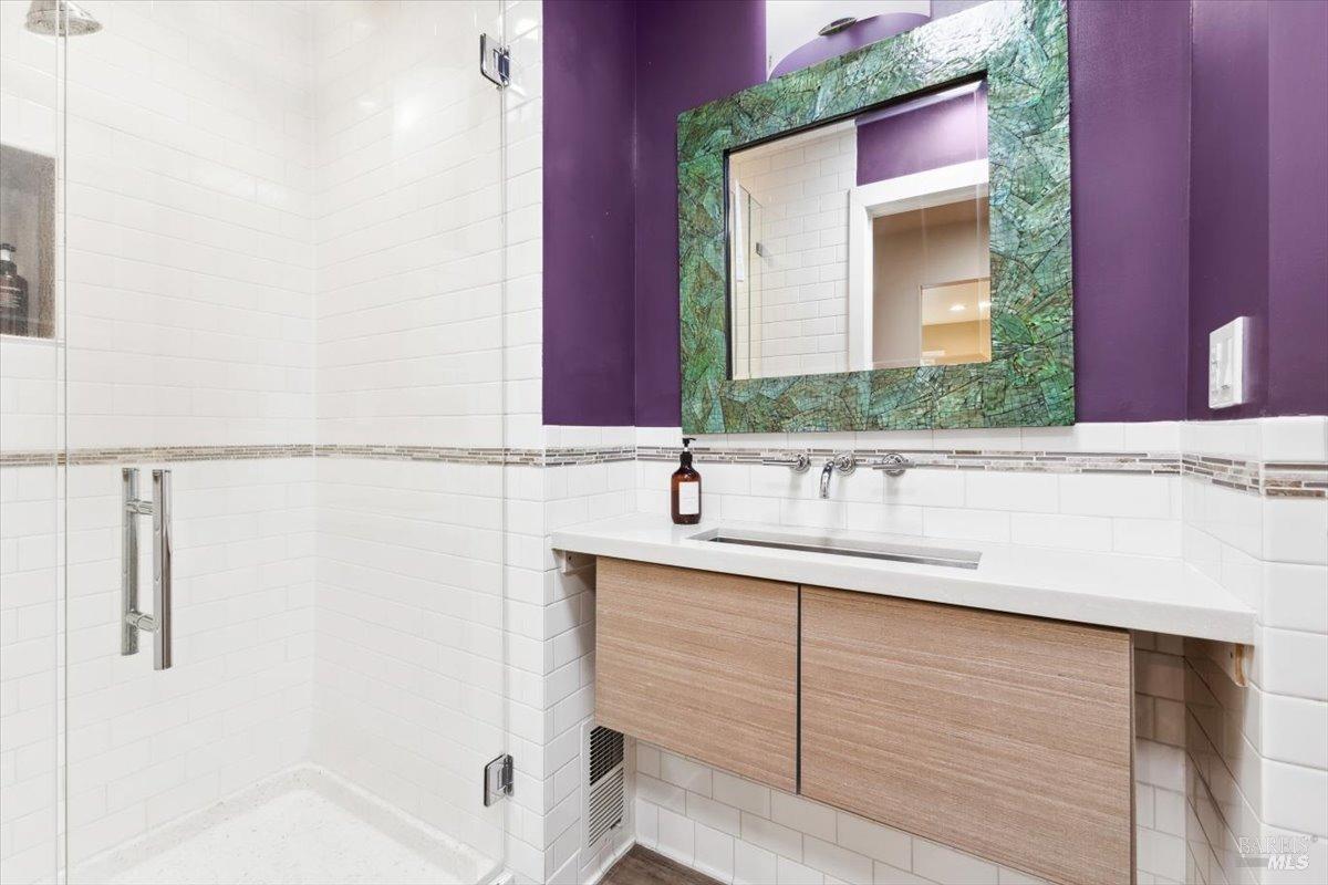 4820 Bennett Valley Road Santa Rosa, CA 95404 - Photo 19 of 65 Main house bathroom #1